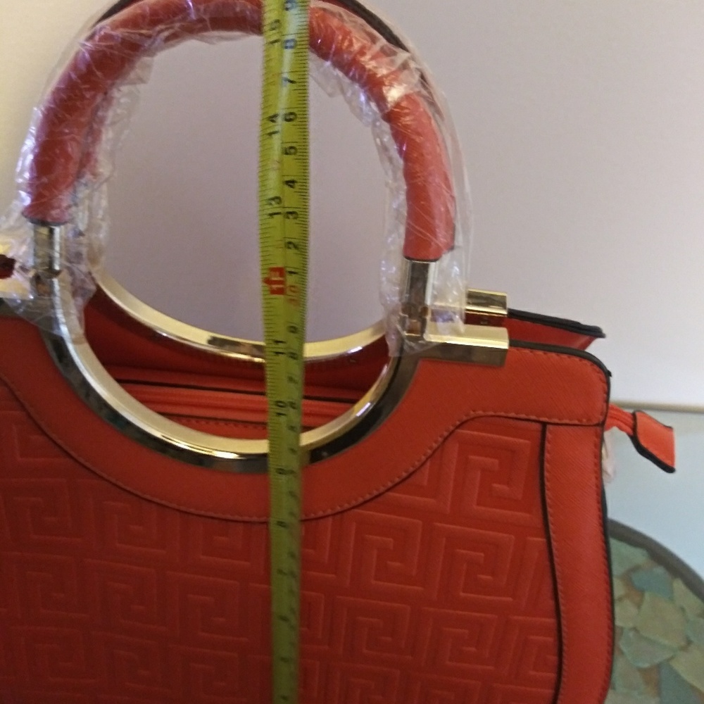 Handbag - Picture 2 of 4